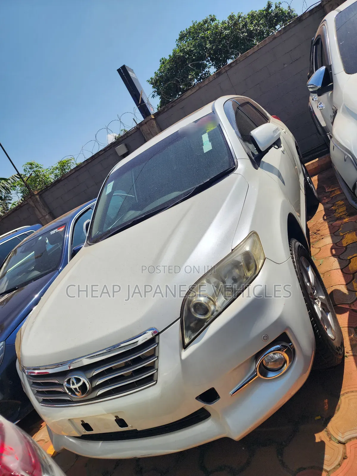 Toyota Vanguard 2011 Pearl