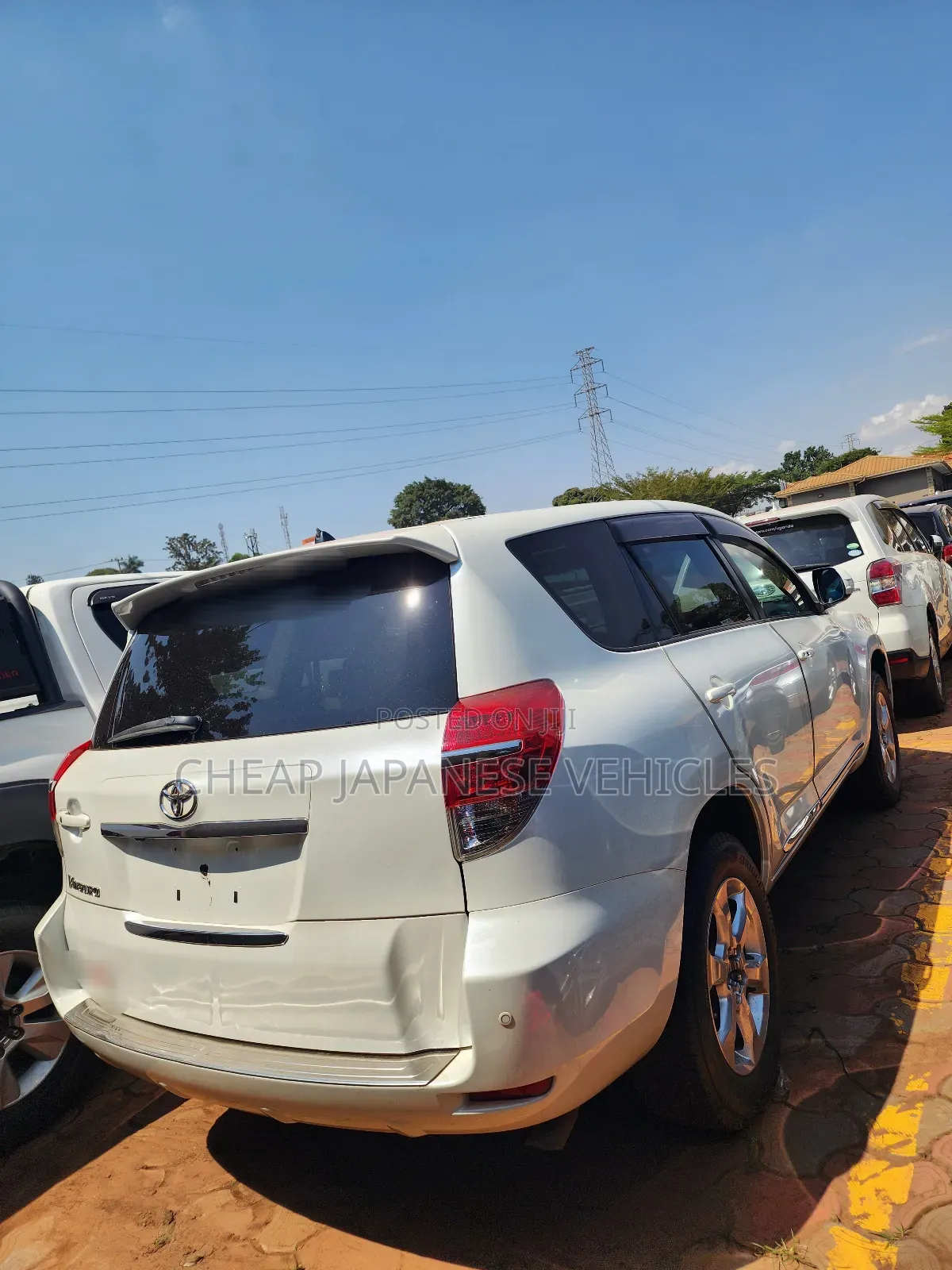 Toyota Vanguard 2011 Pearl