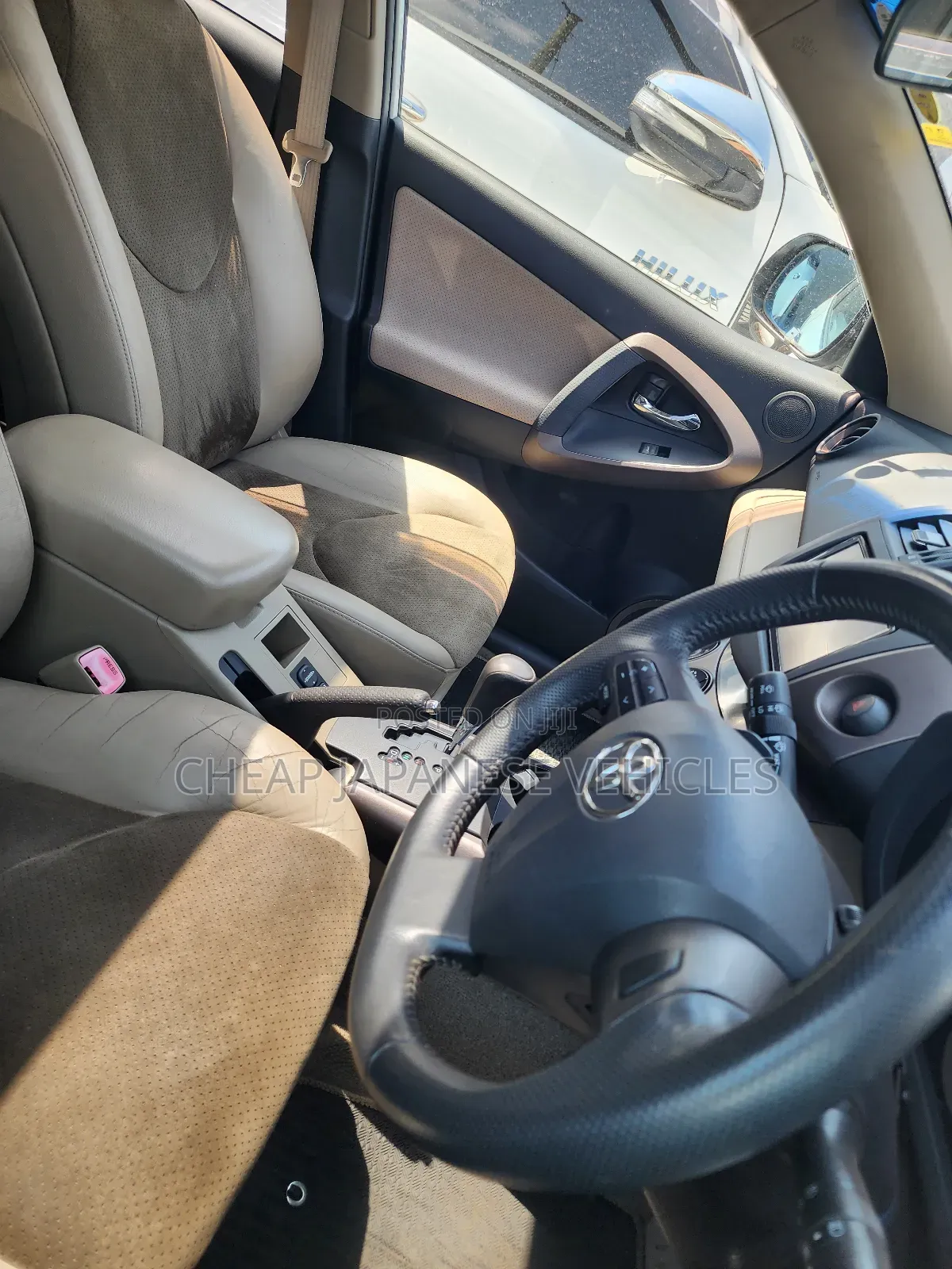 Toyota Vanguard 2011 Pearl