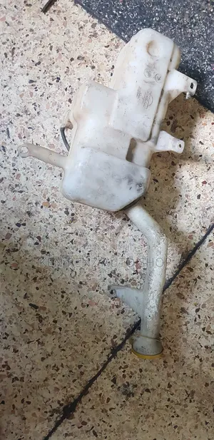 Wiper Water Reservoir for Nissan Hardbody