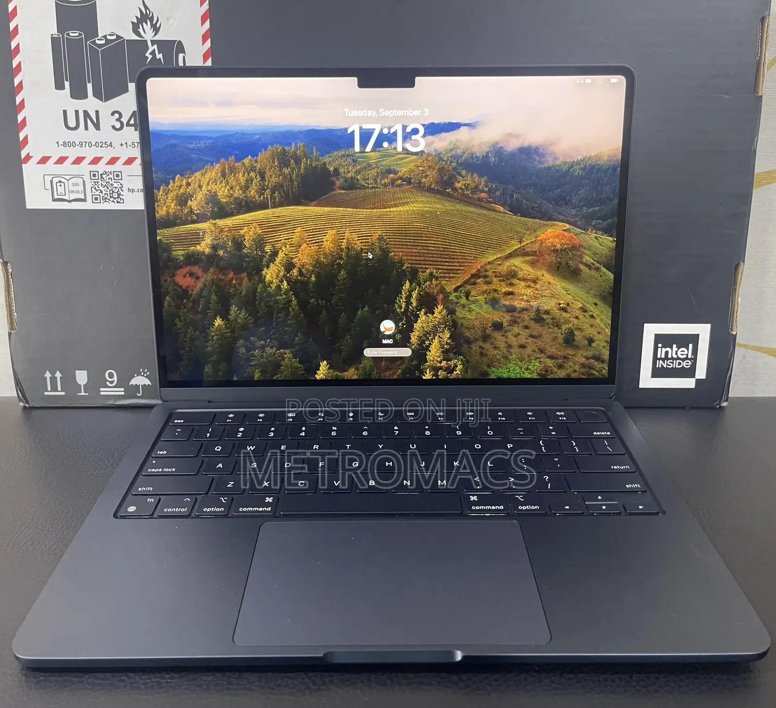New Laptop Apple MacBook Air 2024 M3 13-inch 8GB Apple M3 SSD 256GB