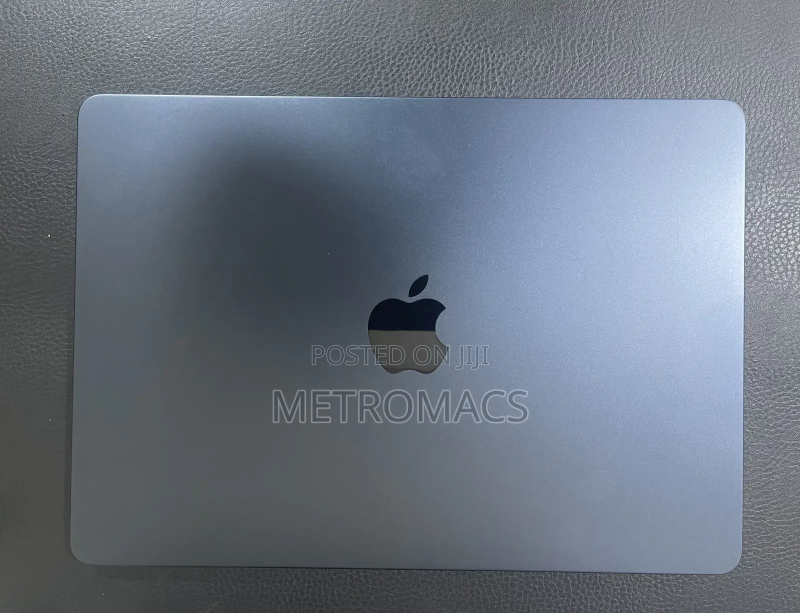 New Laptop Apple MacBook Air 2024 M3 13-inch 8GB Apple M3 SSD 256GB