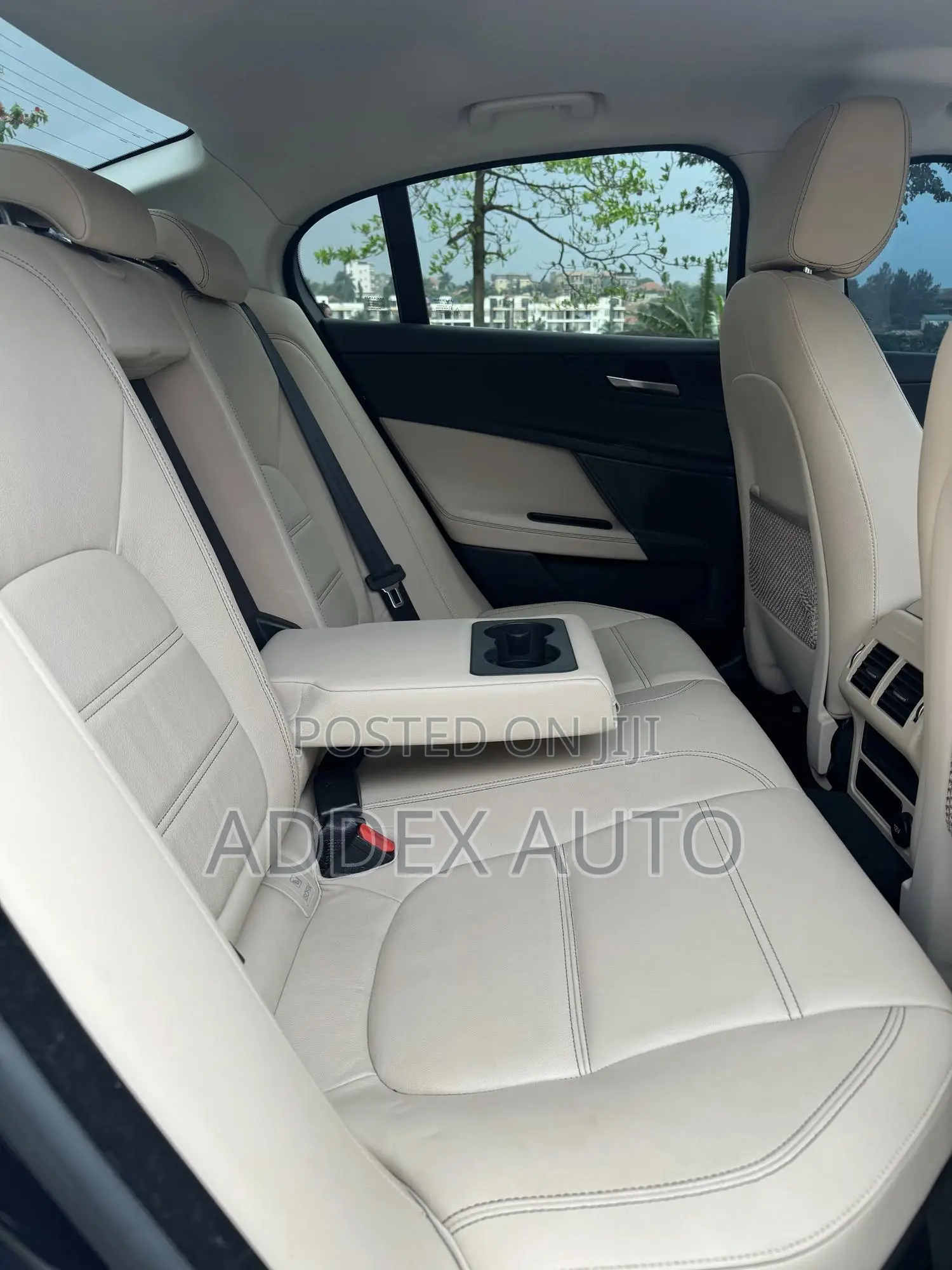 Jaguar XE 20d Premium RWD 2017 Blue