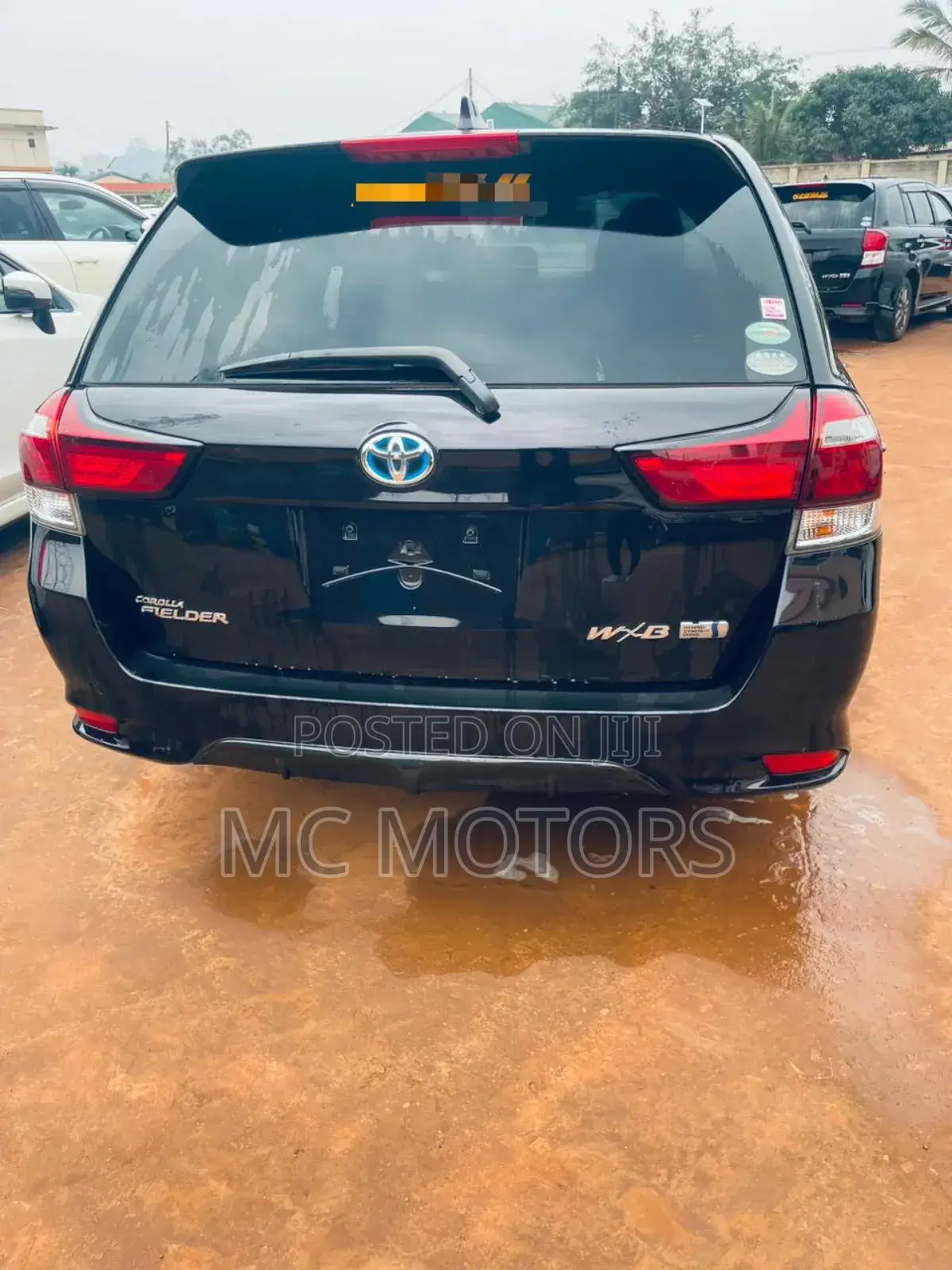 Toyota Corolla Fielder 1.5 Hybrid FWD 2016 Black