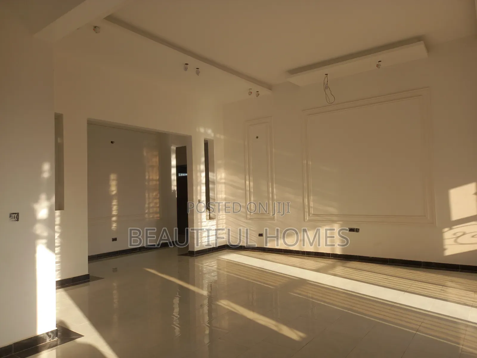 Furnished 5bdrm Mansion in Najjera, Central Division for sale