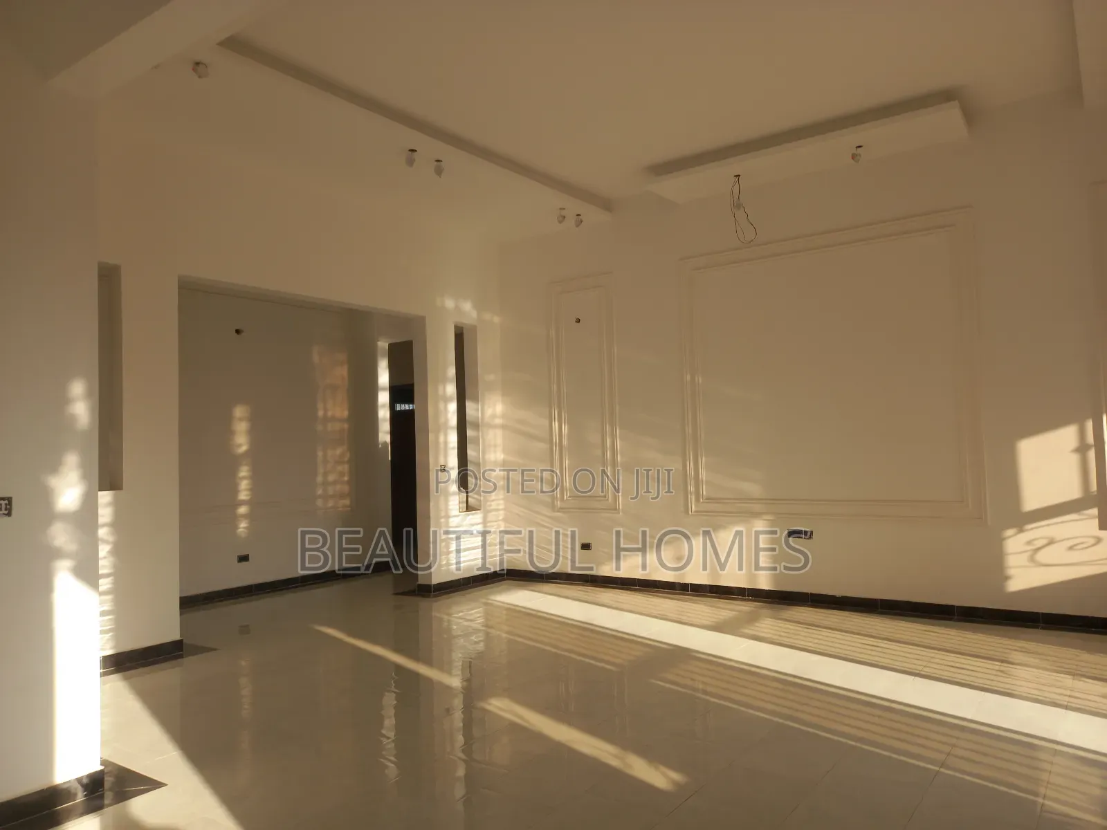 Furnished 5bdrm Mansion in Najjera, Central Division for sale