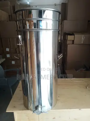Honey Settling Tanks