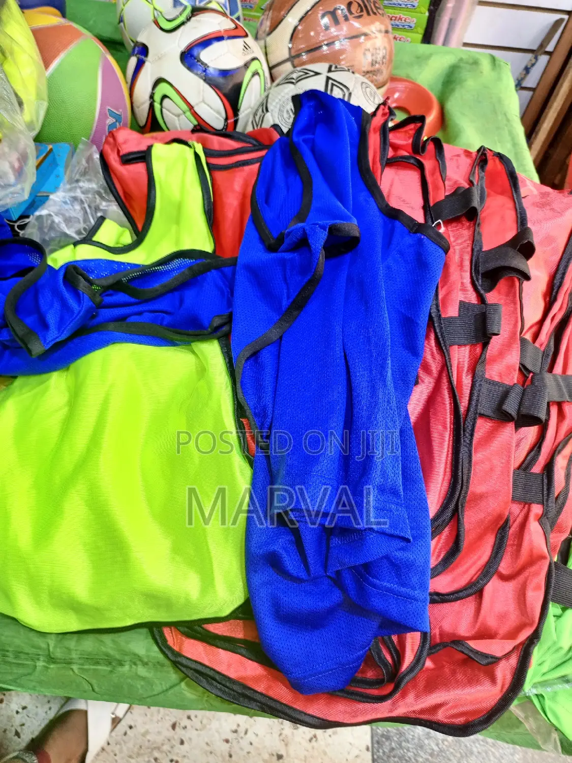 12pcs Training Bibs