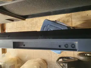 Yamaha Keyboard Ypt 220/ PSR E 223