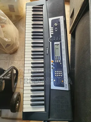 Yamaha Keyboard Ypt 210