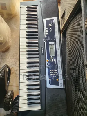 Yamaha Keyboard Ypt 210