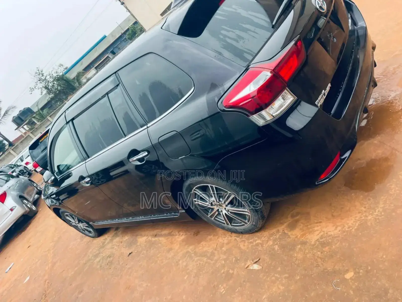 Toyota Corolla Fielder 1.5 Hybrid FWD 2016 Black