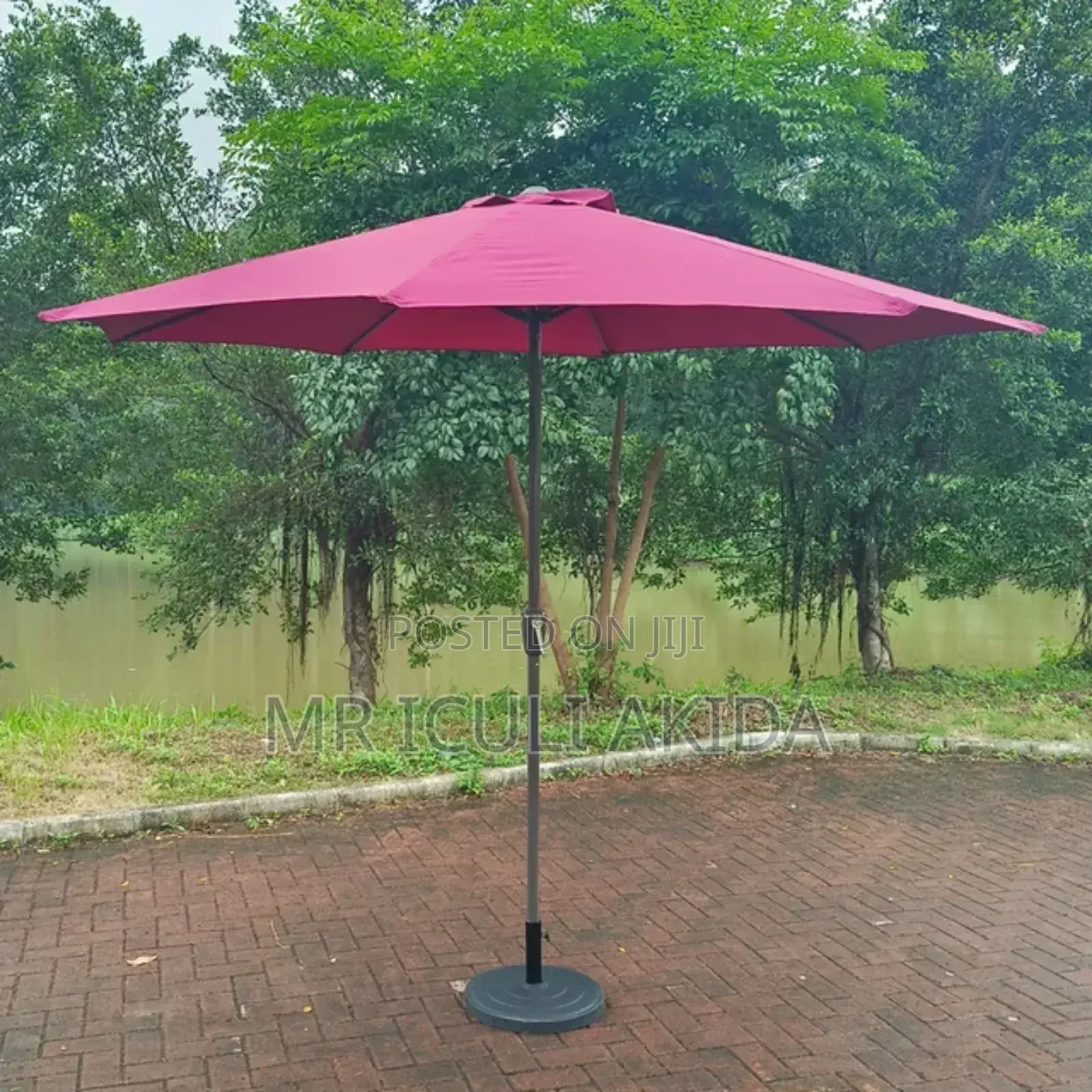 2.7mtrs Cantilever Rotating Garden,Hotel,Restaurant Umbrella