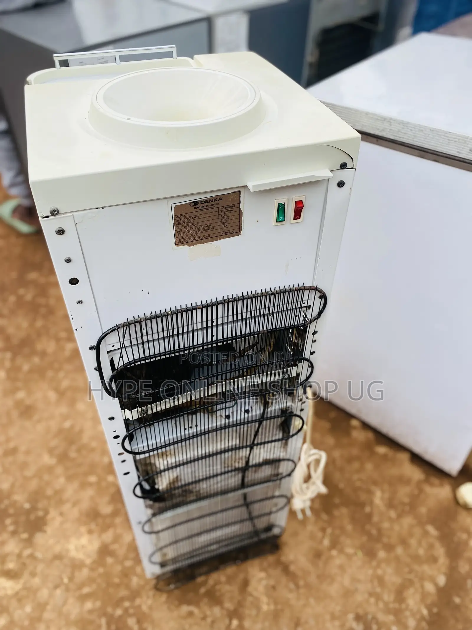 Water Dispenser With a Fridge