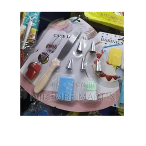 Cake Decorating Set.