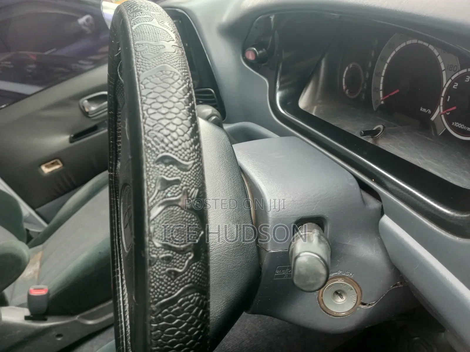Toyota Noah 2002 Off white