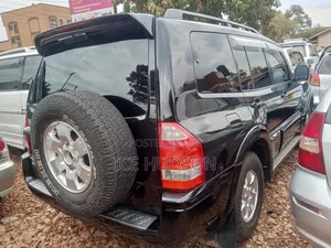 Mitsubishi Pajero 2005 Black