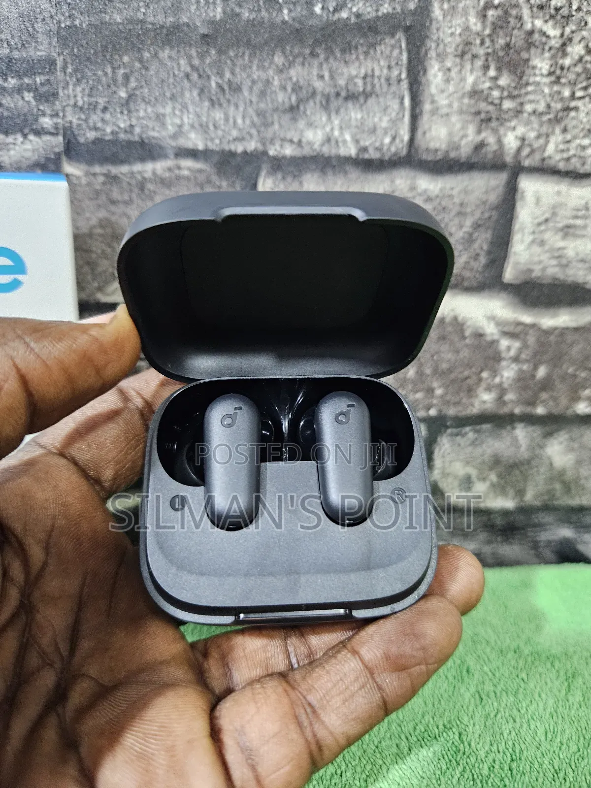 Used Anker R50i Nc Earbuds