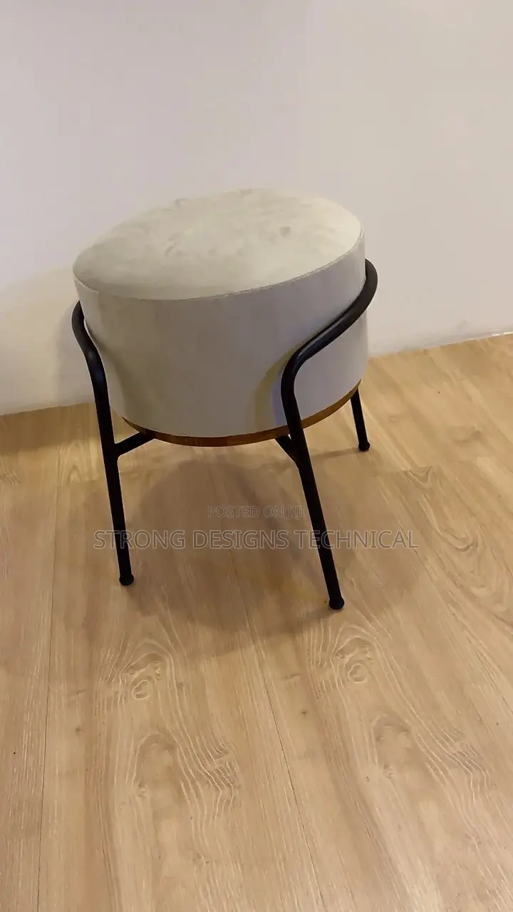 Multipurpose Stool for Homes. Living Rooms / Bedrooms