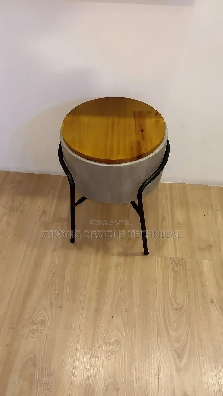 Multipurpose Stool for Homes. Living Rooms / Bedrooms