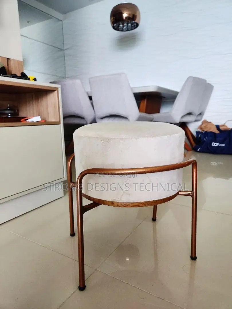 Multipurpose Stool for Homes. Living Rooms / Bedrooms