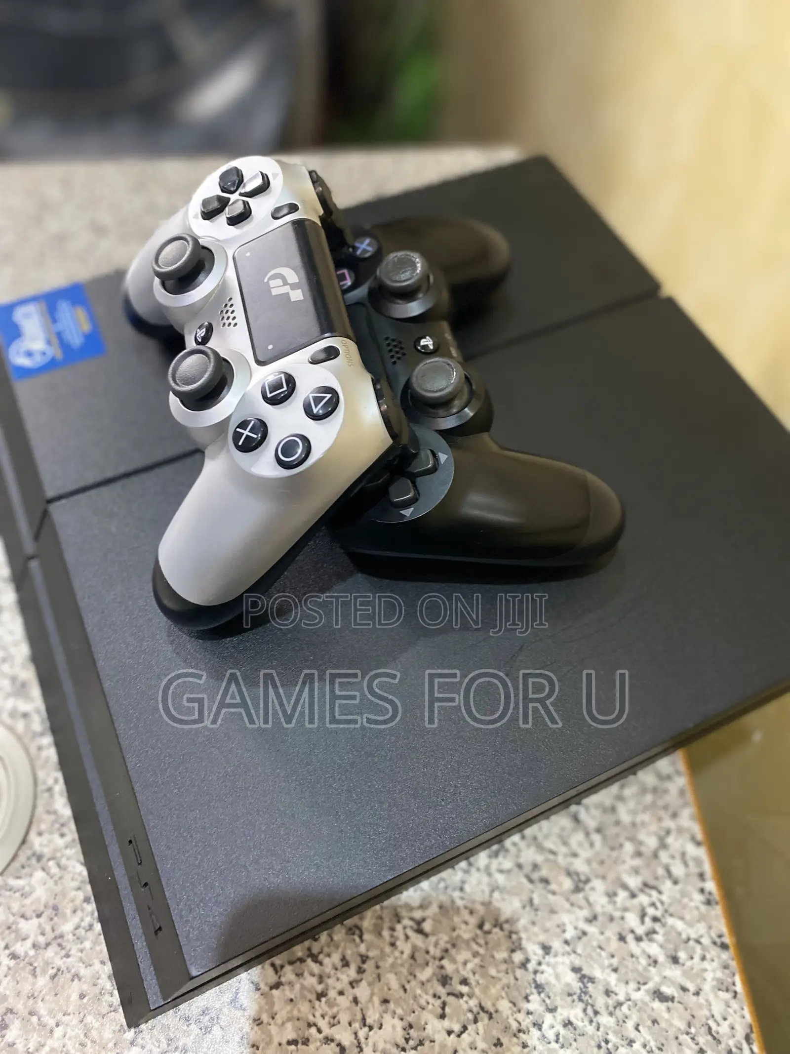 UK Used Ps4 Standard Chipped but Godd as New