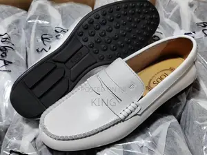 Factual Men Moccasins