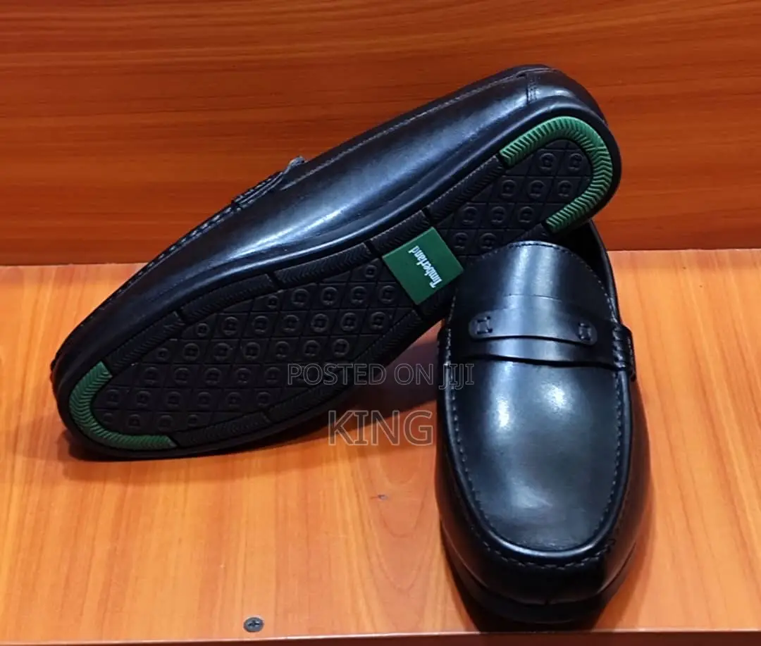 Well-Fit Men Moccasins