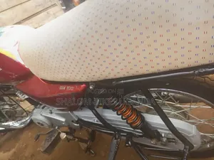 Bajaj Boxer 2018 Red