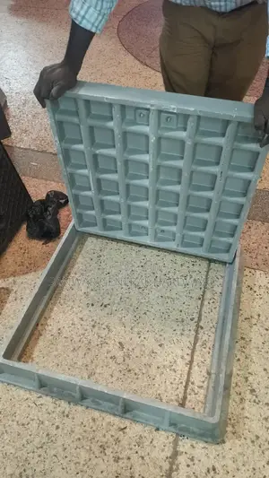70x70 Plastic Heavy-Duty Manhole Covers/Fibre Glass