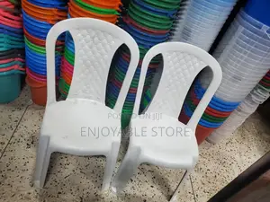 White Plastic Chairs Plastic Chairs
