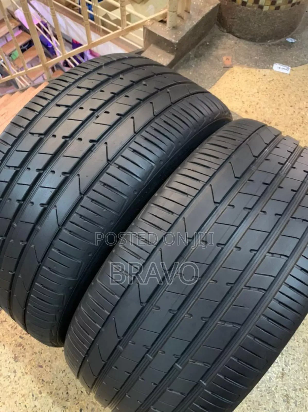 285/35r22 Tyres Good Condition.
