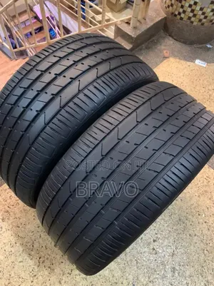 285/35r22 Tyres Good Condition.