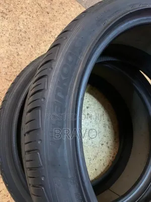 285/35r22 Tyres Good Condition.