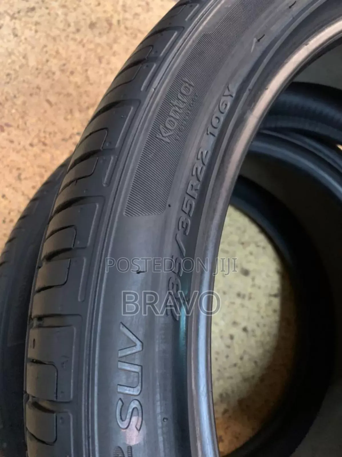 285/35r22 Tyres Good Condition.