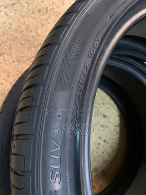 285/35r22 Tyres Good Condition.