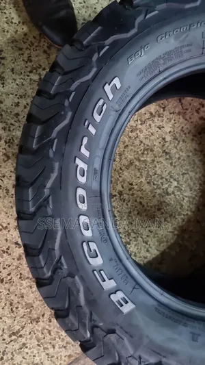 265/65r17 Foreign Used Bf Goodrich in the Best Condition