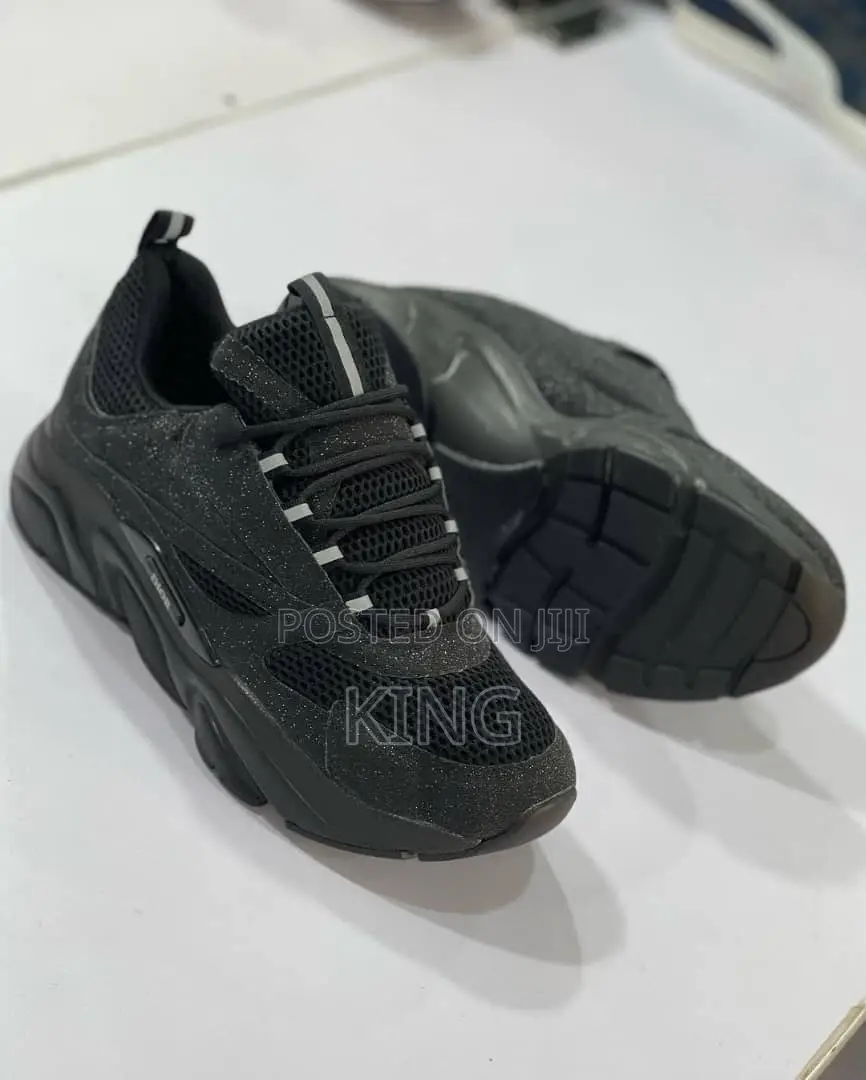 Comforting Dior B22 Black Sneakers
