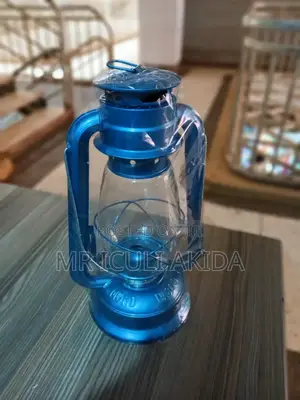 Kerosene/Paraffin Wick Lantern/Lamp for Home Use Camping