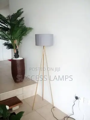 Gold Trippled Stand Lights