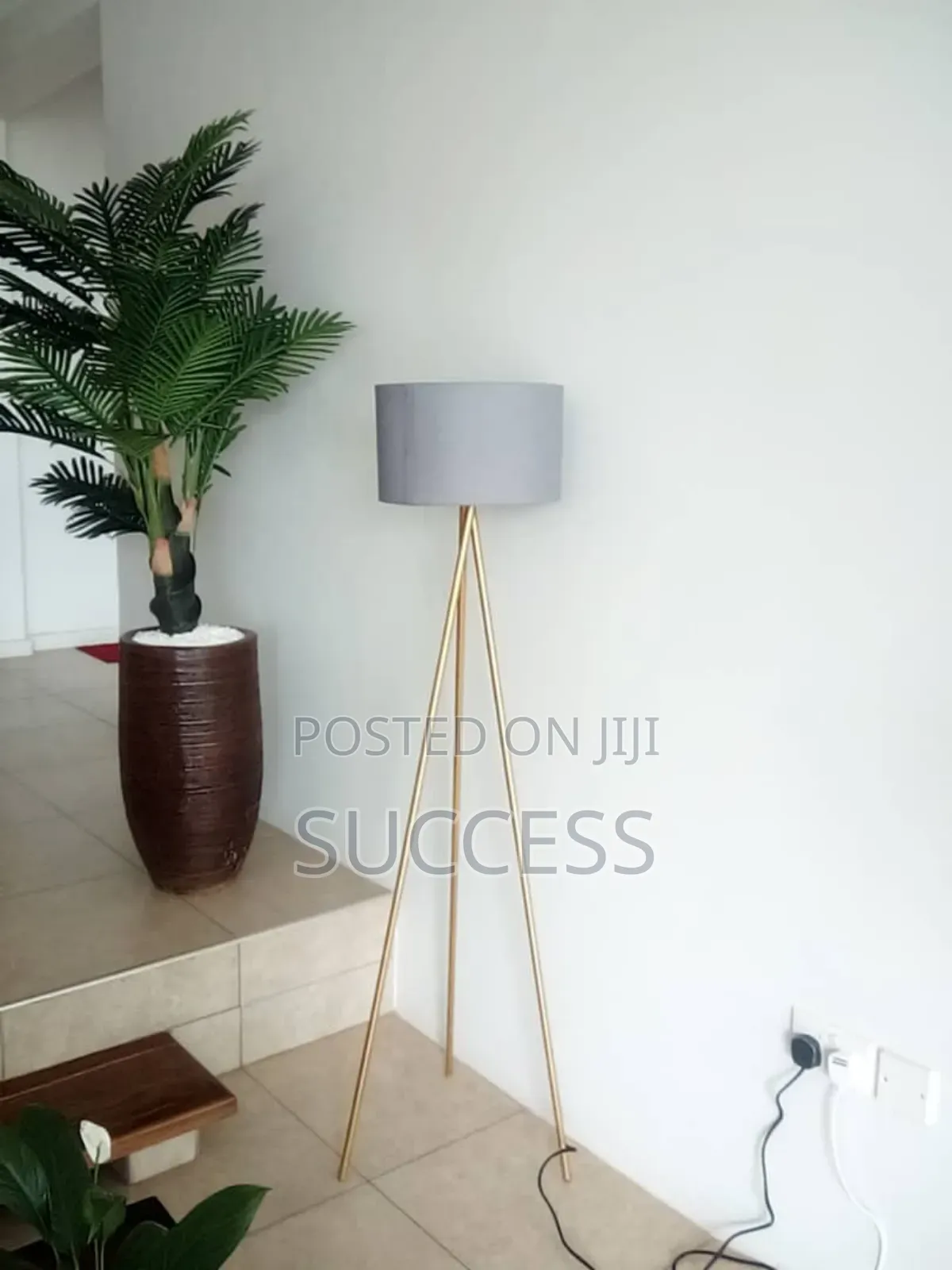 Gold Trippled Stand Lights
