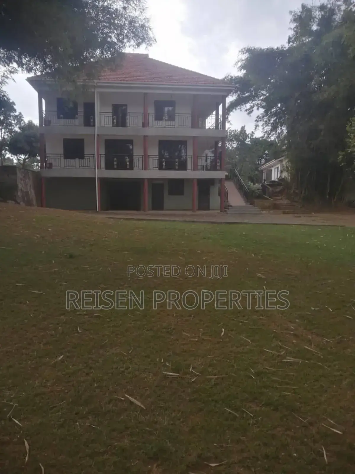 5bdrm Maisonette in Bugiri Estate, Division B for sale