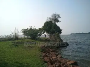 Lake Front Land on Sale in Entebbe Kawuku