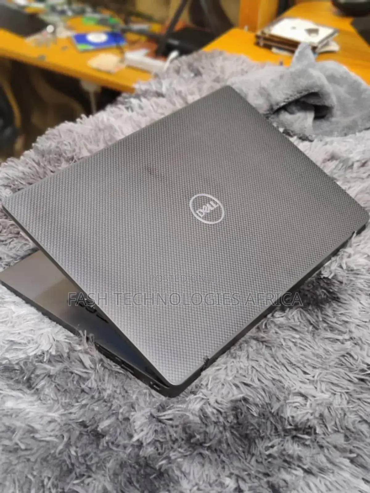 New Laptop Dell Latitude 7400 16GB Intel Core I5 SSD 512GB