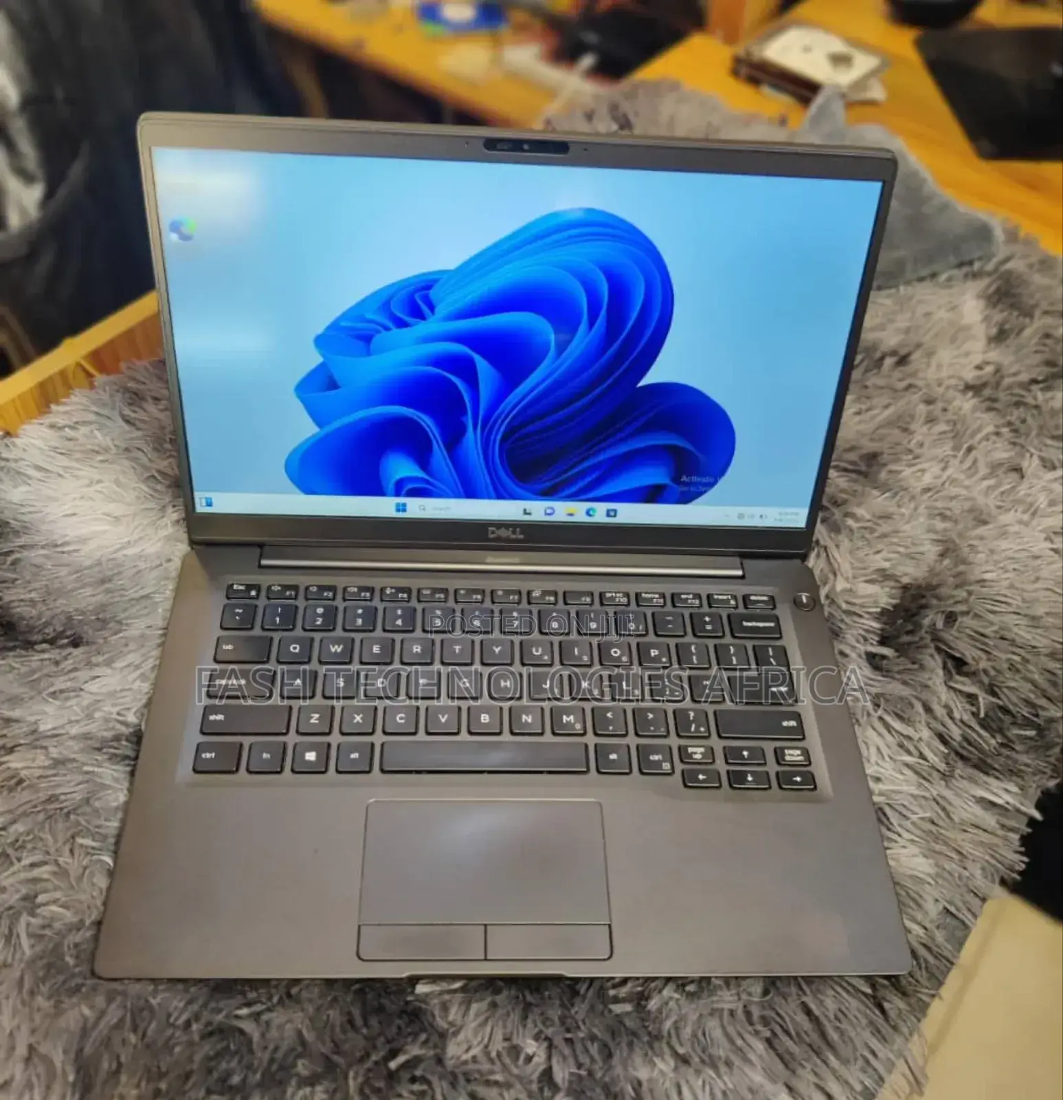 New Laptop Dell Latitude 7400 16GB Intel Core I5 SSD 512GB