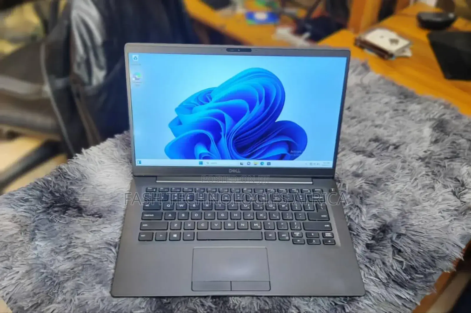 New Laptop Dell Latitude 7400 16GB Intel Core I5 SSD 512GB
