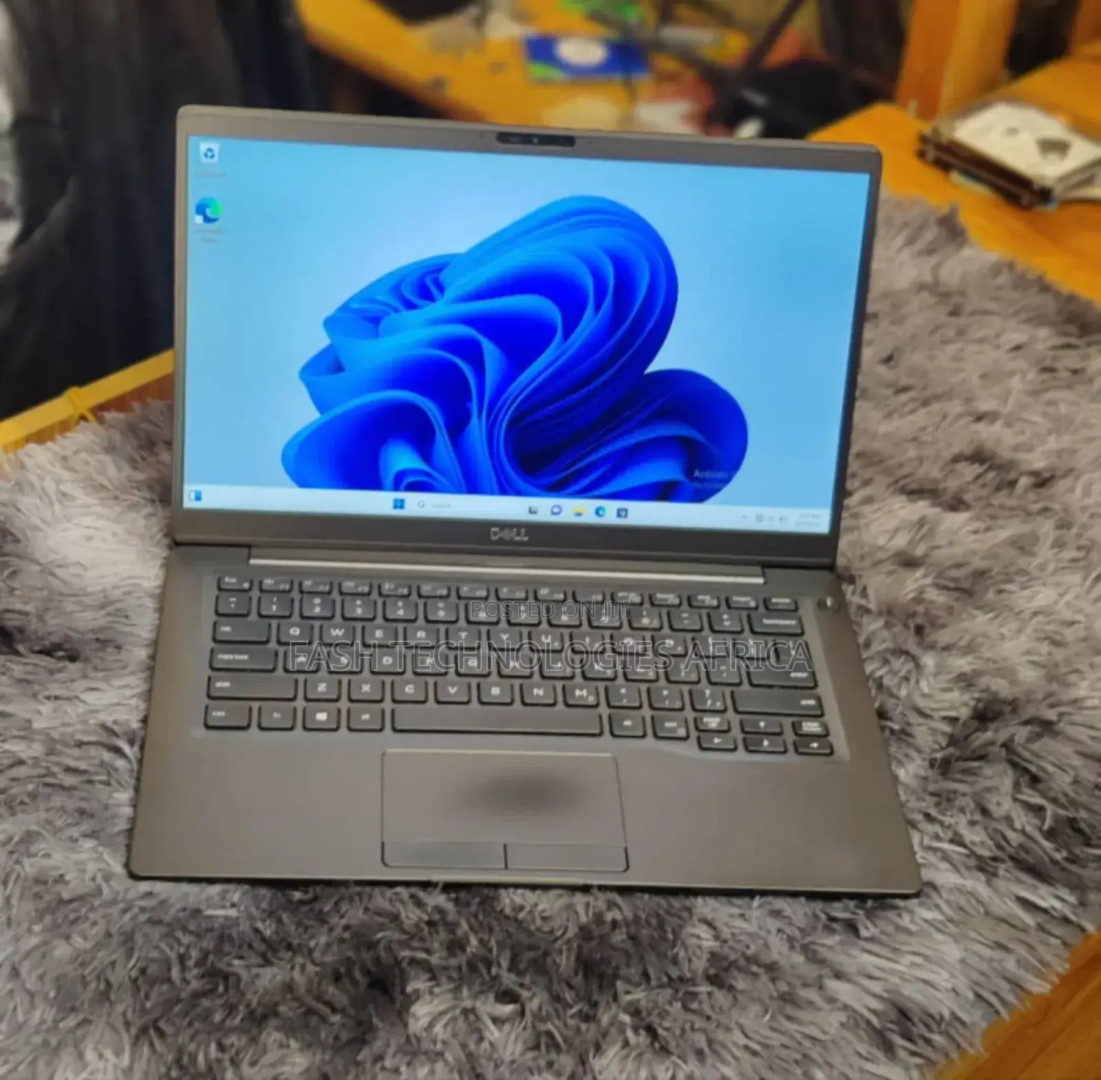 New Laptop Dell Latitude 7400 16GB Intel Core I5 SSD 512GB