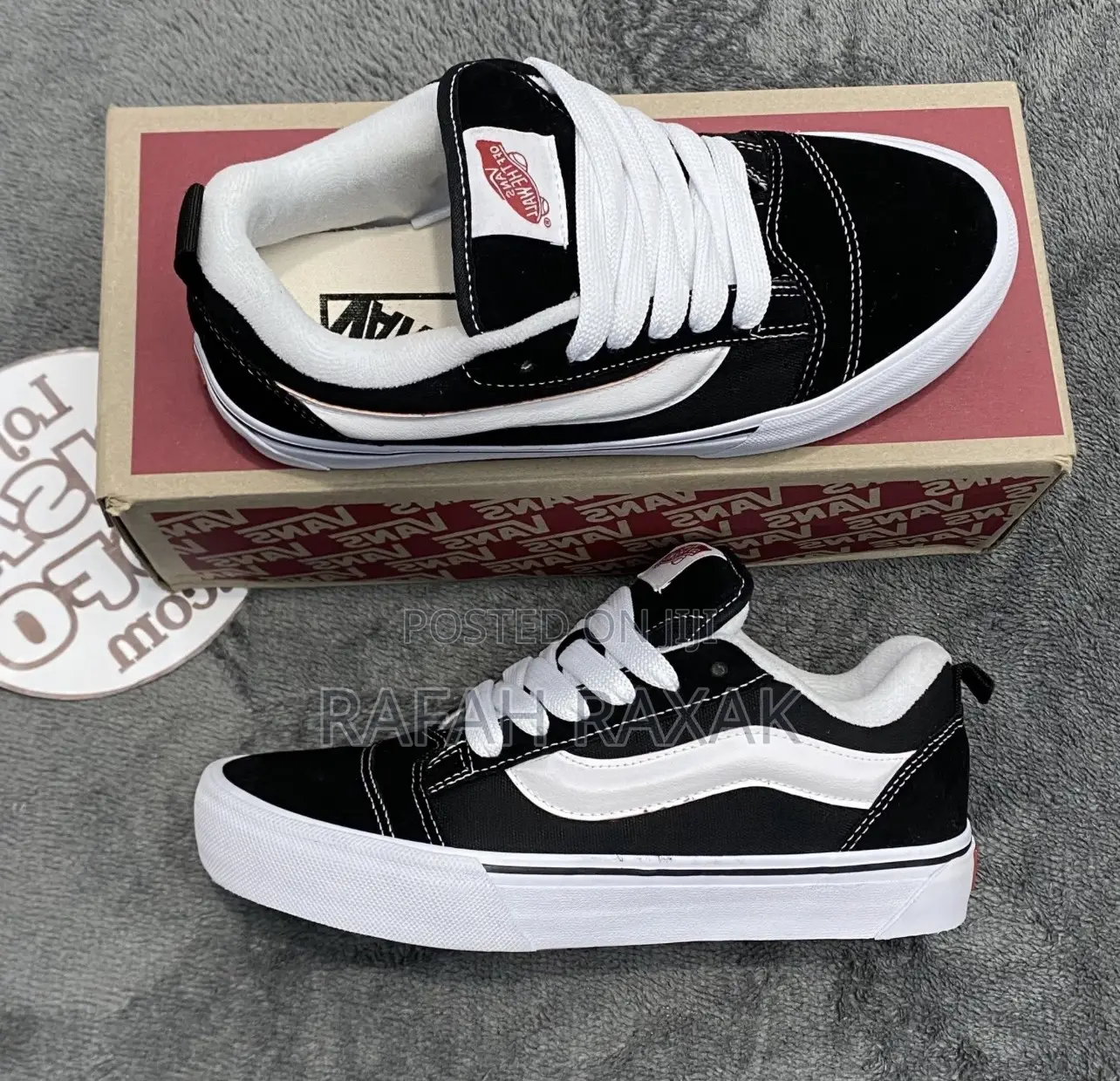 New Trend Black/White Vintage Vans Off the Wall Knu Skool