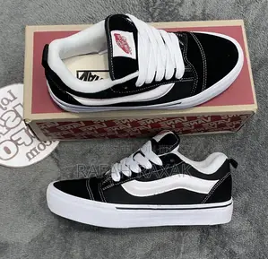 New Trend Black/White Vintage Vans Off the Wall Knu Skool