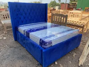 Tufted Queen Bed
